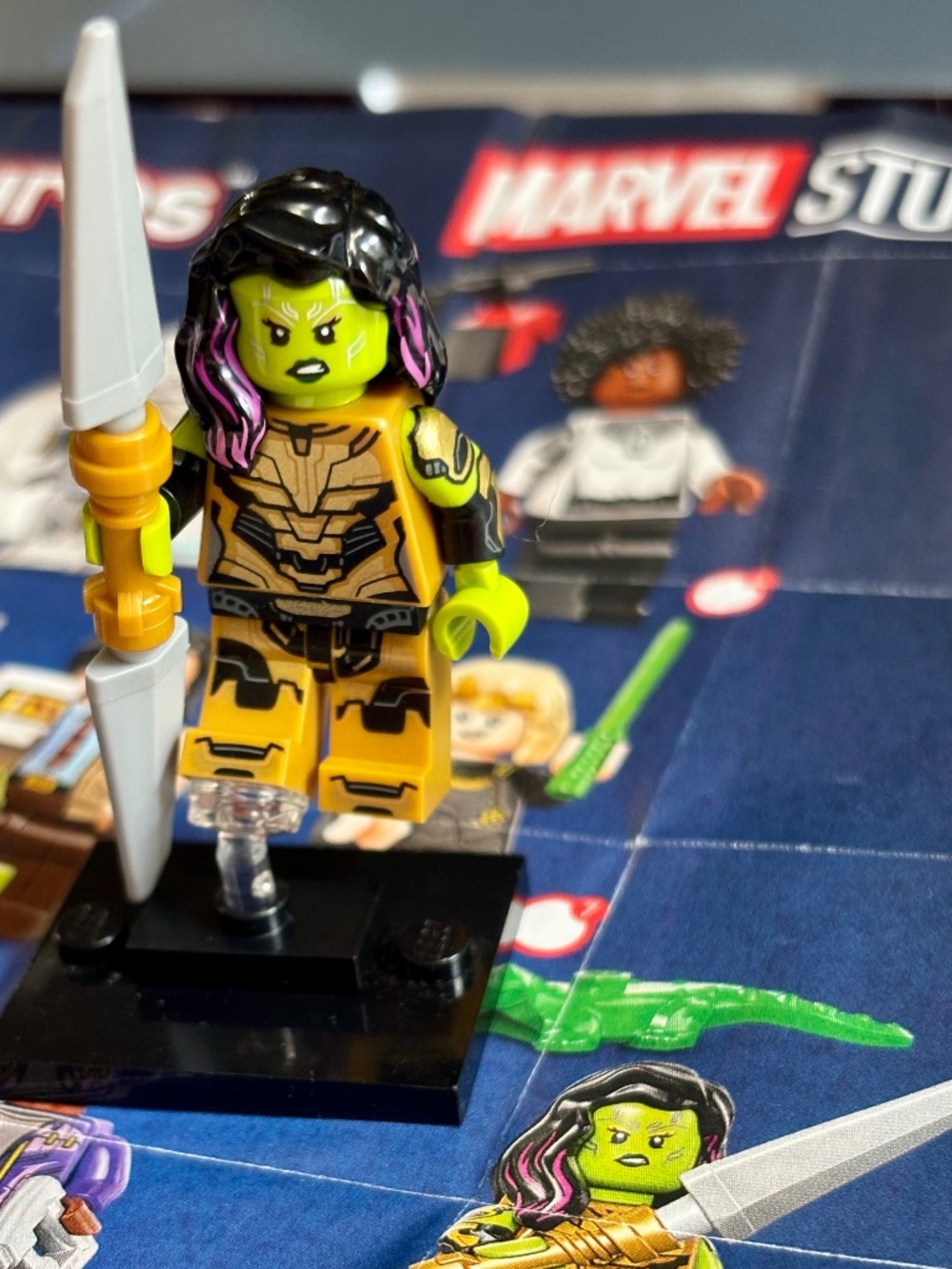 LEGO MARVEL SERIES 1 "Gamora" collar-12 With stand, accessories & pamphlet.